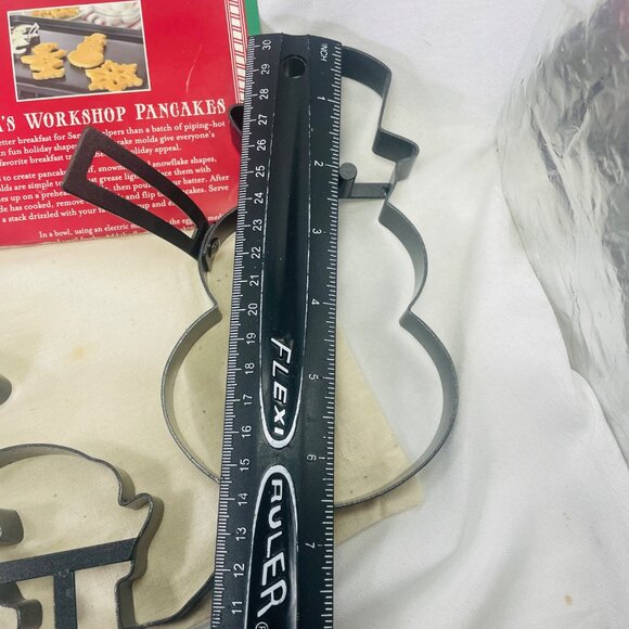 Set Of 3 Pancake Molds Snowman Gingerbread Man Snowflake Metal Holiday Breakfast - Picture 3 of 11